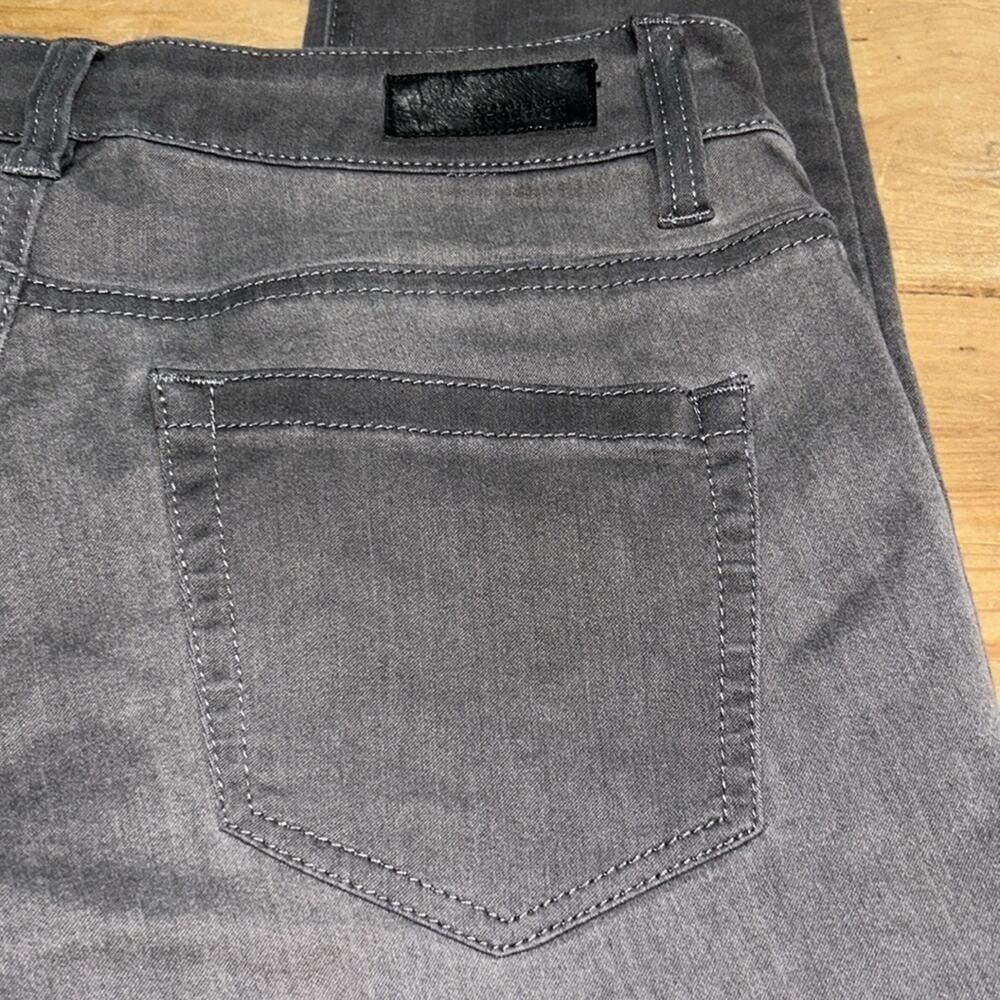Woman’s Kenneth Cole Reaction Gray Skinny Jeans Size 2 - Picture 6 of 9
